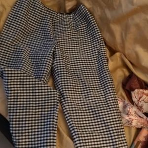 Liz Claiborne size 10 Blk and white